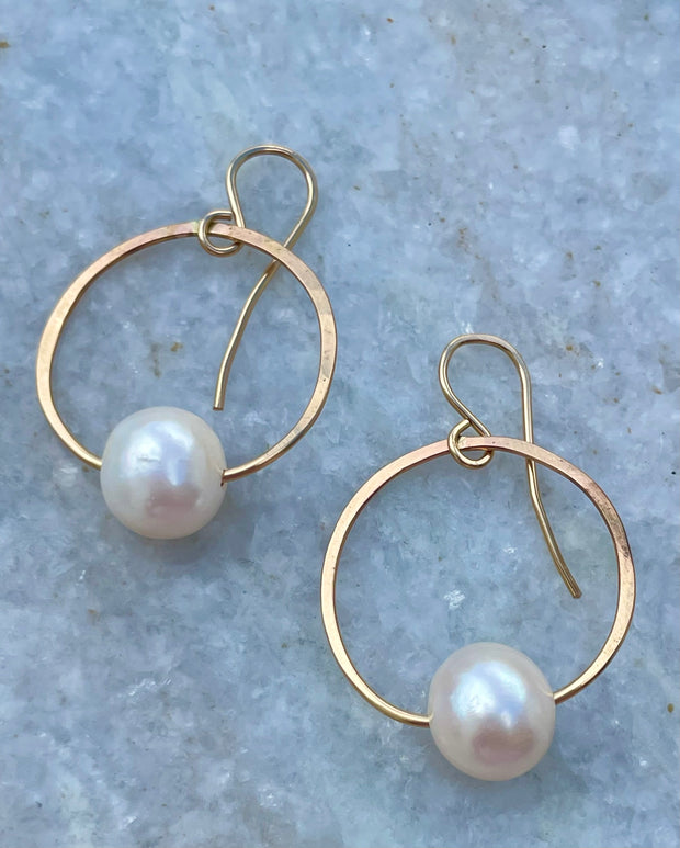 Pearls In Circle Earrings