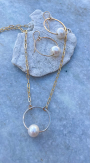 Pearl in Circle Necklace